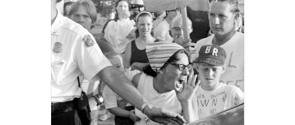 Pontiac Bus Protests 1971