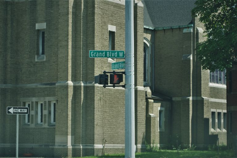Riot pic Grand River and Grand Boulevard 3