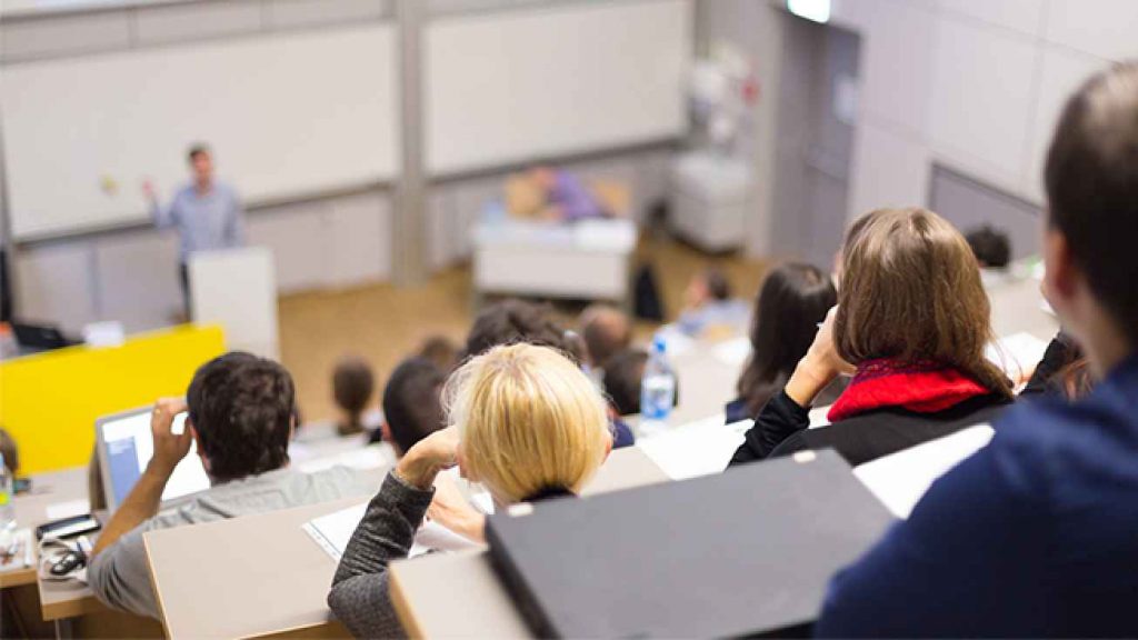 University Lecture Hall educationusa.state.gov 5/6/2019