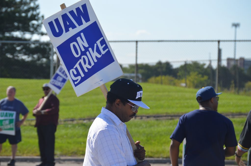 UAW PIcket Line Strike GM Hamtramck Assembly 1 9/17/2019