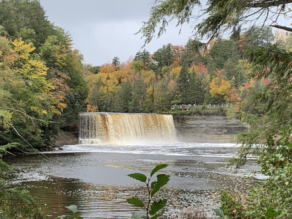 Tahquamenon Falls in Fall 101520 pb