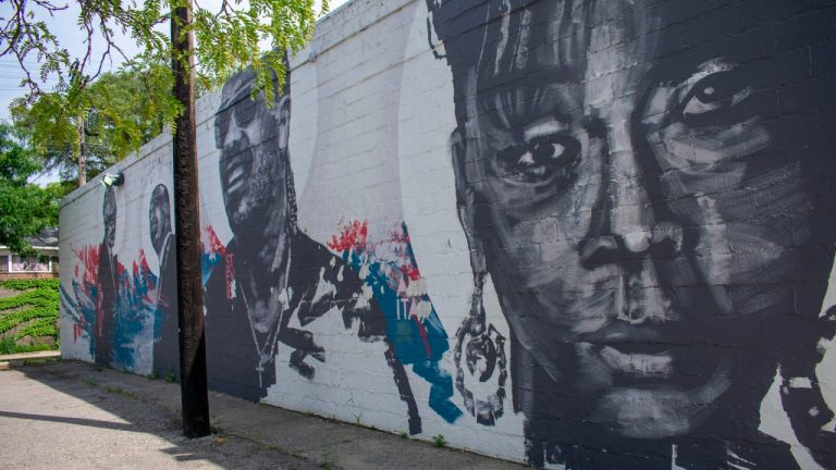 A mural on the side of Jo's Gallery in the Avenue of Fashion, Detroit.