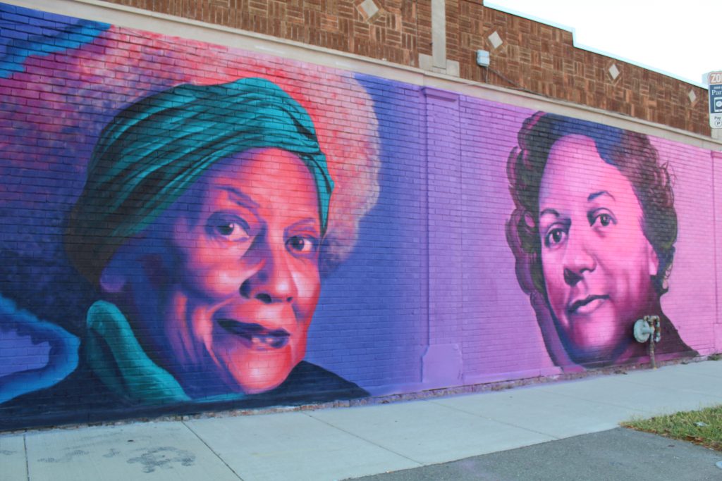 Image of mural of Josephine Harreld-Love and Dell Pryor