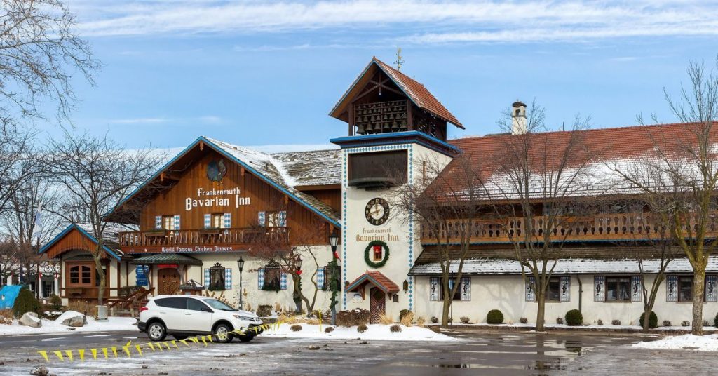 2560px-Bavarian_Inn_Restaurant,_Frankenmuth,_Michigan,_2014-01-11