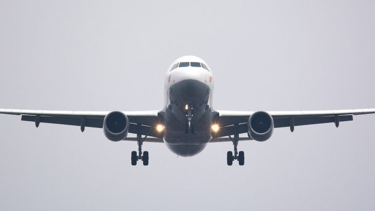Commercial airplane
