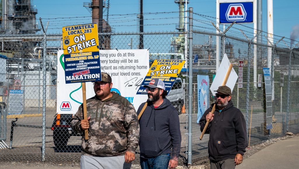 Members of Teamsters Local 283 picket outside the Marathon Petroleum refinery in Southwest Detroit on Oct. 24, 2024.