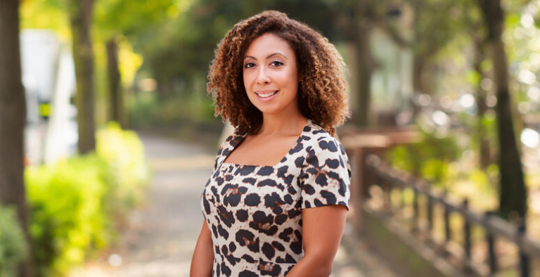 Angela Hanks