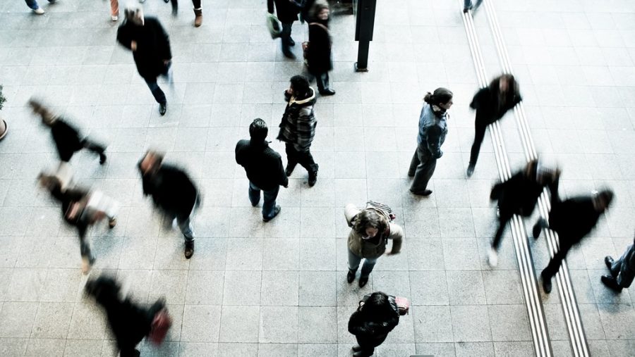 FILE_Strangers-pedestrians-people