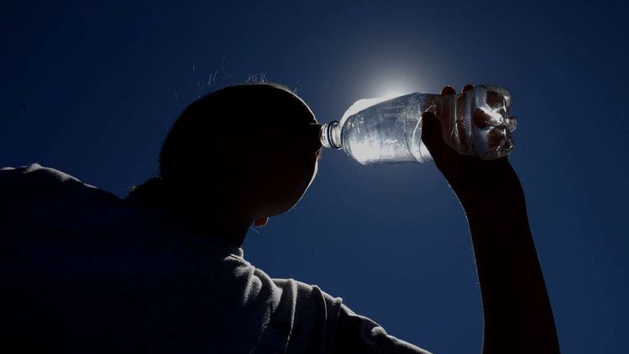 Drinking-water-Hot-heat-extreme-heat
