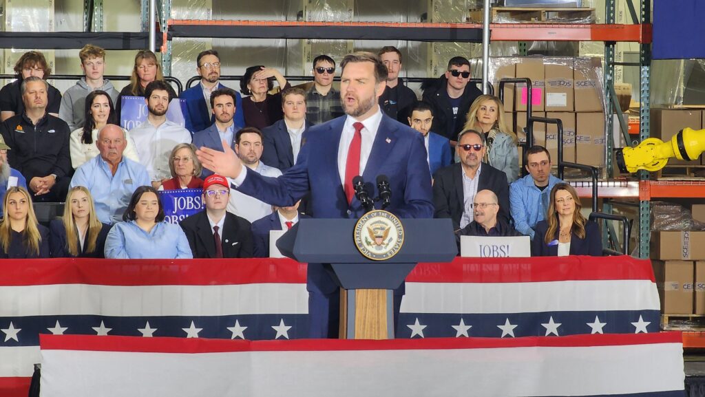 JD Vance Auburn Hills