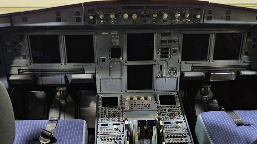 Empty Spirit Airlines Cockpit