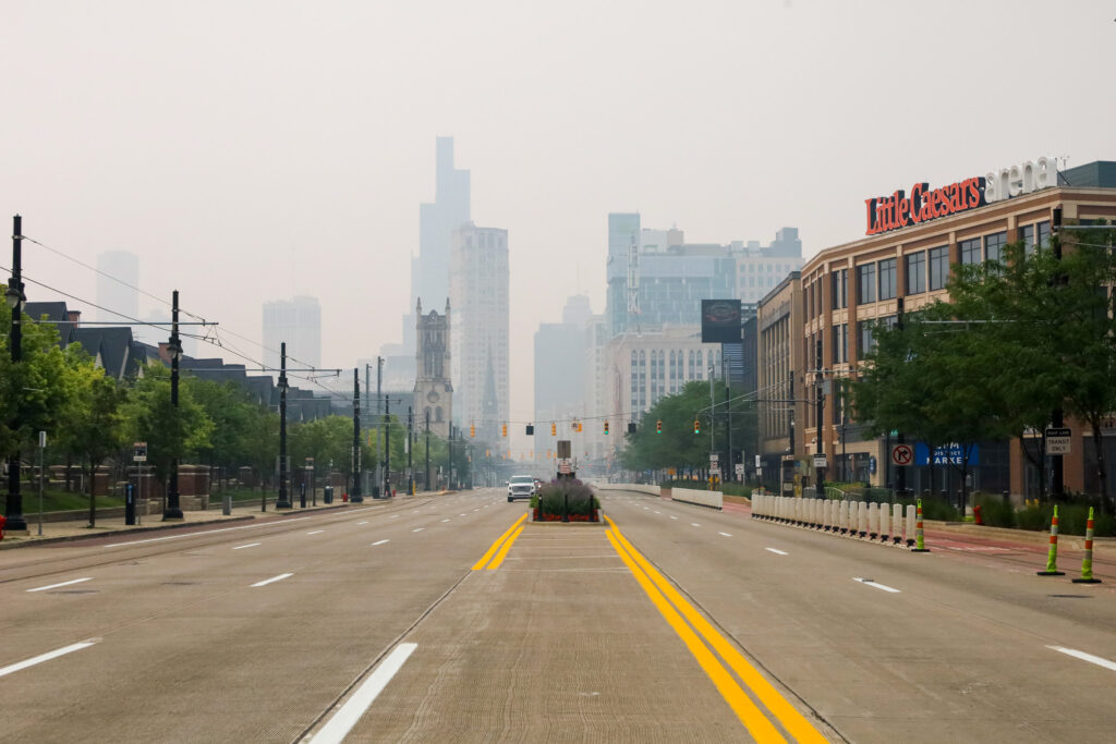 wildfire smoke in the sky above Woodward ave.